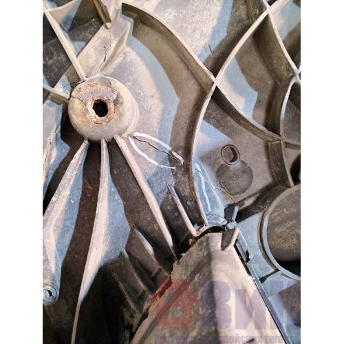 Бампер Iveco Stralis 380549 передний с деф. (552), 504173474-26