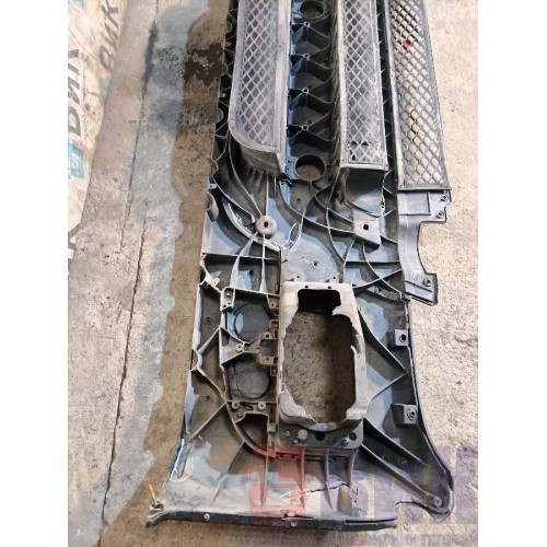 Бампер Iveco Stralis 380549 передний с деф. (552), 504173474-28