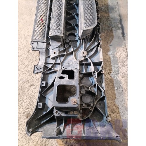 Бампер Iveco Stralis 380549 передний с деф. (552), 504173474-22