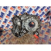 Крышка КПП Iveco Stralis 380549 ZF передняя с насосом (476)