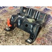 Кронштейн замка инструментального ящика Iveco Stralis 240542 (438)