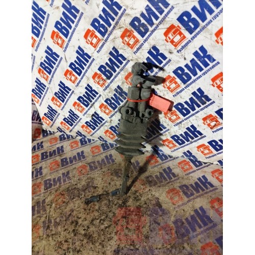 Кран уровня пола кабины Scania Cr19 037773 в сборе с тягой (378), 1430545-3