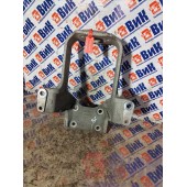 Кронштейн задней подушки кабины Scania Cr19 037773 (346)