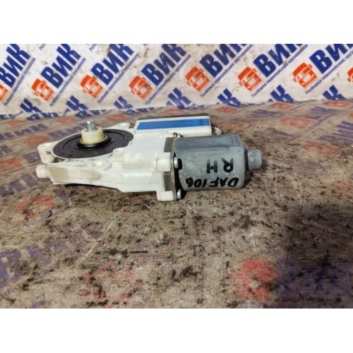 Моторчик стеклоподъемника DAF 106 049232 RH (629), 1881915-4
