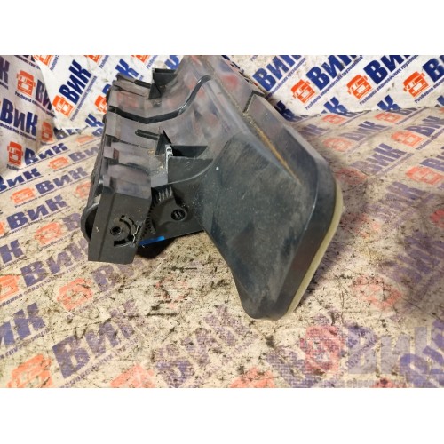 Дефлектор салона DAF 106 049232 центральный (641), 1308807-6