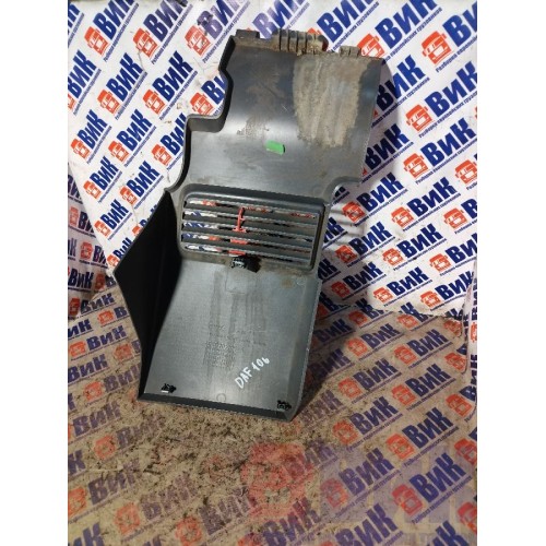 Накладка панели приборов DAF 106 049232 RH (147), 1830331-5