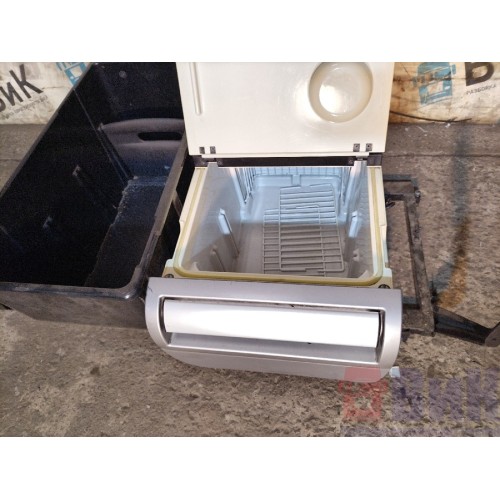 Холодильник DAF 106 049232 в сборе с ящиками и крепежом (851), 1845851-7