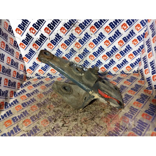 Кронштейн передней рессоры DAF 85 CF 532175 передний RH (027), 1361655