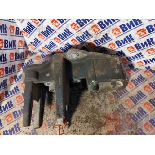 Кронштейн бампера DAF 85 CF 532175 RH (038), 1372806-8