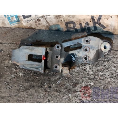 Кронштейн передней рессоры DAF 85 CF 532175 задний LH (014), 1395309