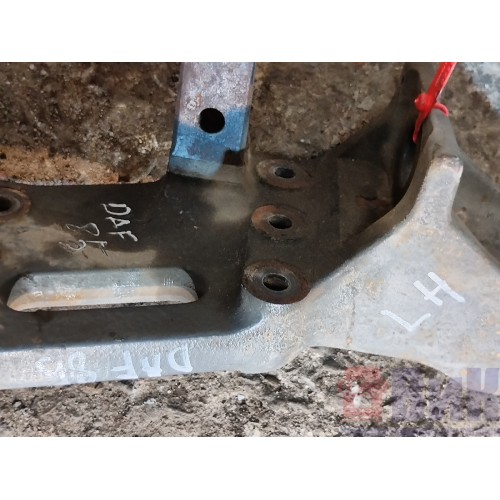 Кронштейн передней рессоры DAF 85 CF 532175 задний LH (014), 1395309-4