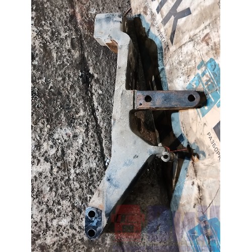 Кронштейн передней рессоры DAF 85 CF 532175 задний RH (015), 1395310-3