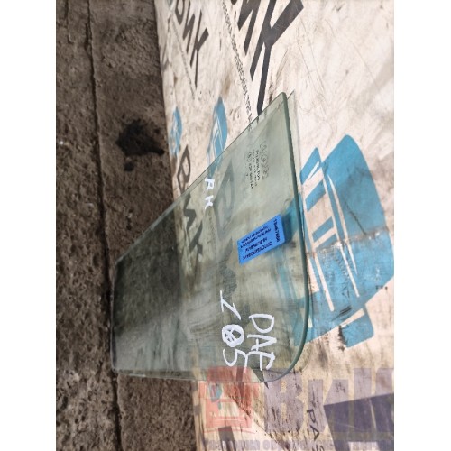 Стекло двери (форточка) DAF 105 RH (666), -9