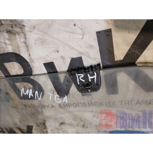 Стекло двери (основное) MAN TGA 439195 RH (716), -6