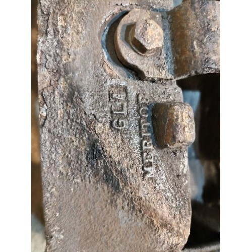 Суппорт передний Renault Premium 017163 MERITOR RH (236), 6834862-2