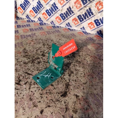 Петля инструментального ящика DAF 105 правый руль LH (281) , 