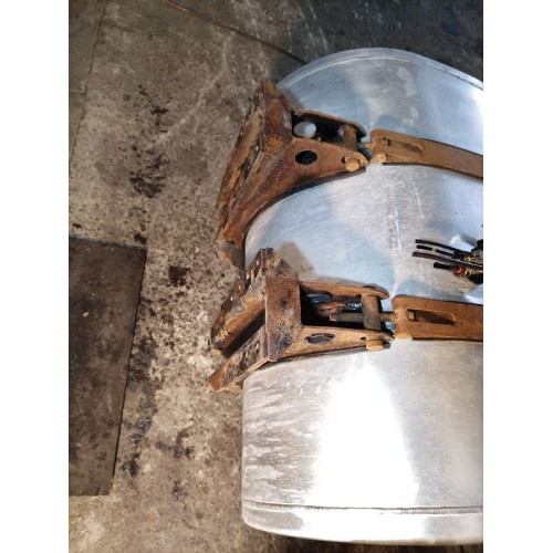 Бак топливный Renault Premium 007743 111.5х71х69 D-образ. с топливозаборником и крон-ми (813), -11