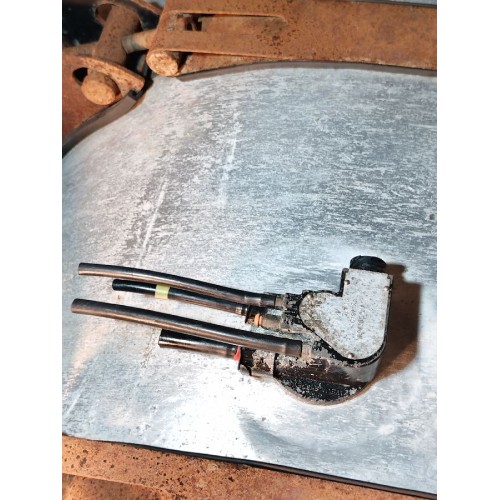 Бак топливный Renault Premium 007743 111.5х71х69 D-образ. с топливозаборником и крон-ми (813), -1