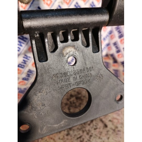 Петля капота Iveco Stralis 241774 (254), 504306106-3