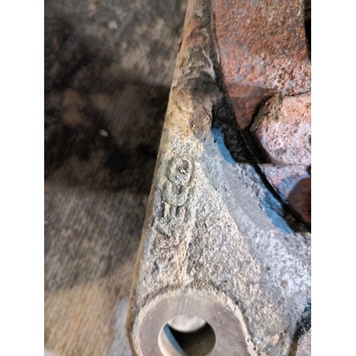 Цапфа (кулак поворотный) Iveco Stralis 241774 Cursor 10 RH (288), -2