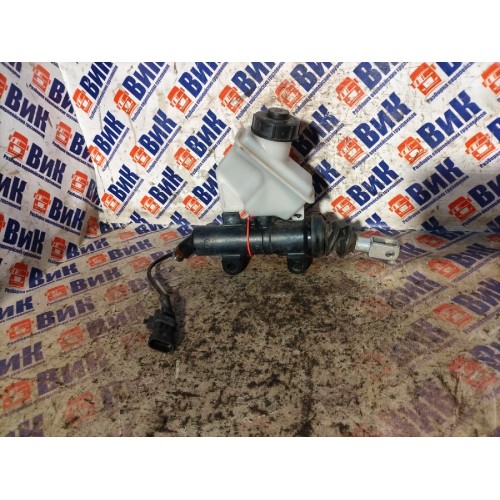 Цилиндр сцепления Iveco Stralis 241774 Cursor 10 в сборе с бачком KNORR (329), K022262-5