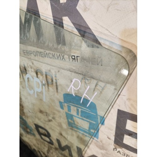 Стекло двери (основное) Iveco Stralis 241774 Cursor 10 RH (836), -2