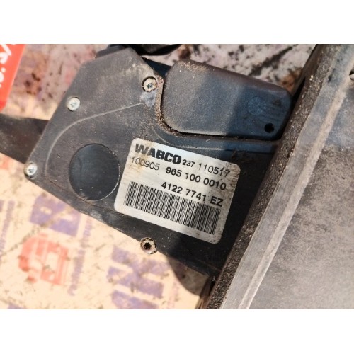 Педаль газа Iveco Stralis 241774 Cursor 10 электрическая (322), 41227741-6