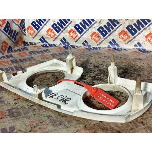 Рамка ПТФ (накладка ПТФ) Iveco Stralis 241774 Cursor 10 RH (104), -1