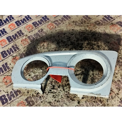 Рамка ПТФ (накладка ПТФ) Iveco Stralis 241774 Cursor 10 LH (096), 504188035