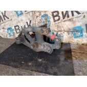 Кронштейн передней рессоры DAF 105 XF 954749 передний RH (008)