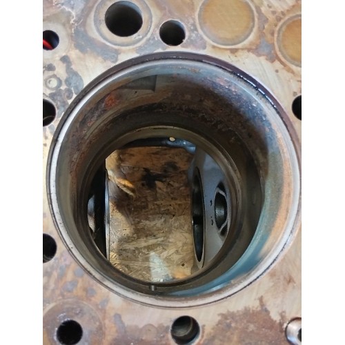 Блок цилиндров двигателя Renault T DTI-11  (972), -3