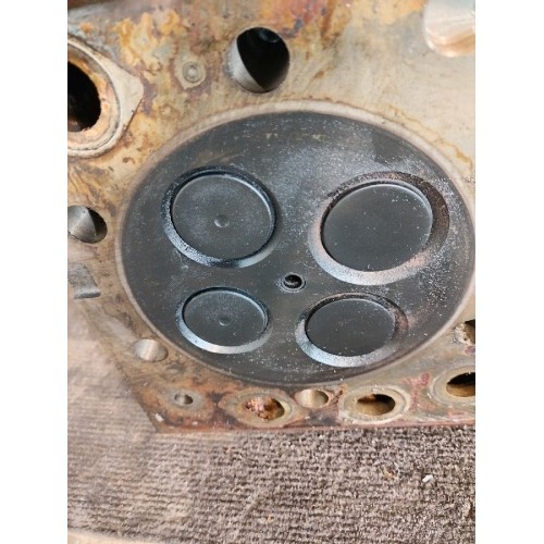 Головка блока цилиндров (ГБЦ) Renault T DTI-11 (961), -9