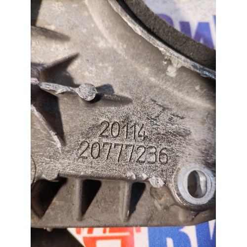 Крышка сальника коленвала передняя (крышка лобовая) Renault T DTI-11 (976), 20777236-4