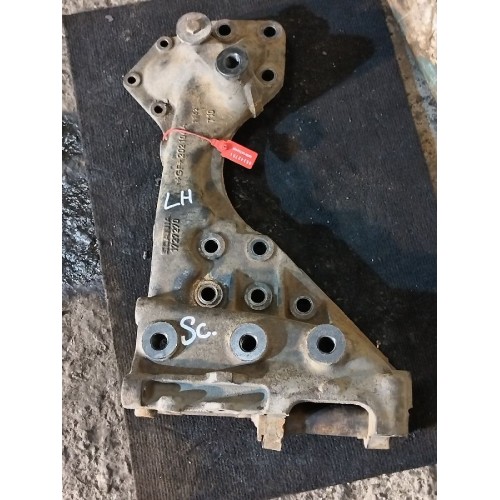 Кронштейн буксировочного пальца Scania P114 DC11 582096 PDE LH (751), 1727270