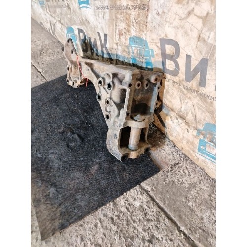 Кронштейн буксировочного пальца Scania P114 DC11 582096 PDE LH (751), 1727270-4