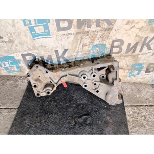 Кронштейн буксировочного пальца Scania P114 DC11 582096 PDE LH (751), 1727270-6