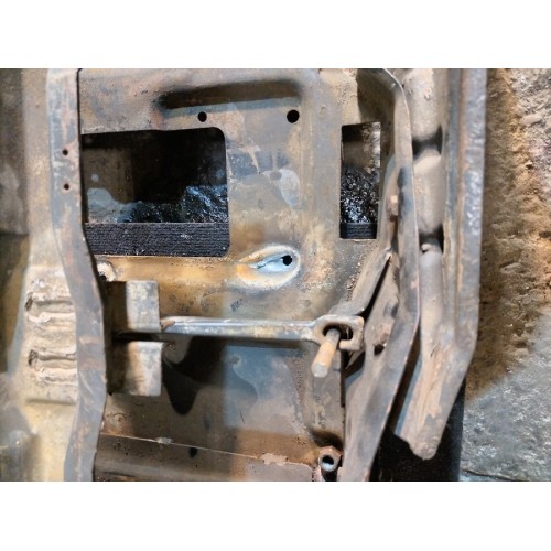 Ящик АКБ Scania P114 DC11 582096 PDE в сборе деф. (739), 1386862-8