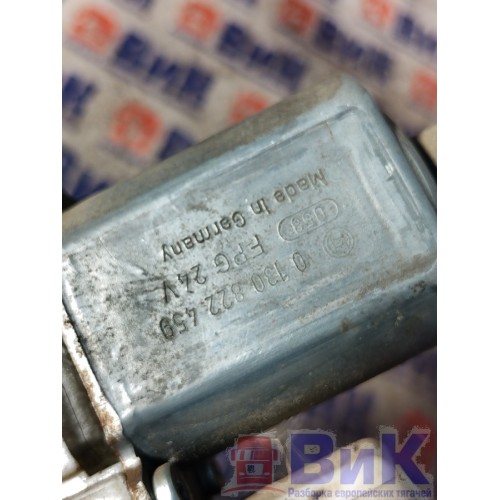 Стеклоподъемник DAF 105 XF 968517 в сборе RH (425), 1779722-4