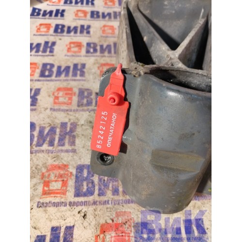 Кронштейн полукрыла DAF 85 CF 183204 (алюм.) (125), 1371225-6