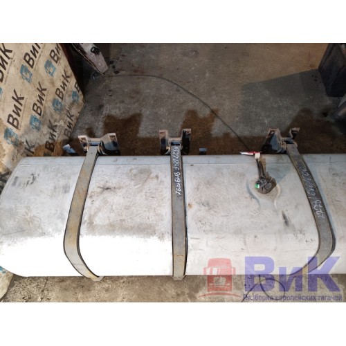 Бак топливный DAF 105 961736 MX340 2228х680х600 с топливозаборником и кронш-ми деф. (291), -9