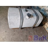 Бак топливный DAF 105 961736 MX340 1115х680х600 с топливозаборником и кронш-ми (деф. крон-на) (261)