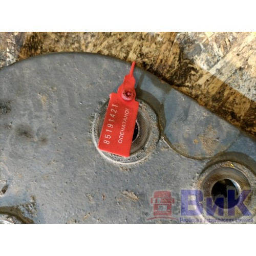 Кронштейн реактивной тяги DAF 105 823945 (421), 1795974-6