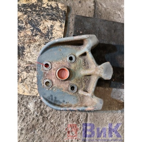 Кронштейн реактивной тяги DAF 105 823945 (421), 1795974-2