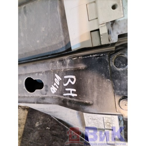 Подножка основная Volvo FH 4 839166 в сборе RH (520), 82151654-13