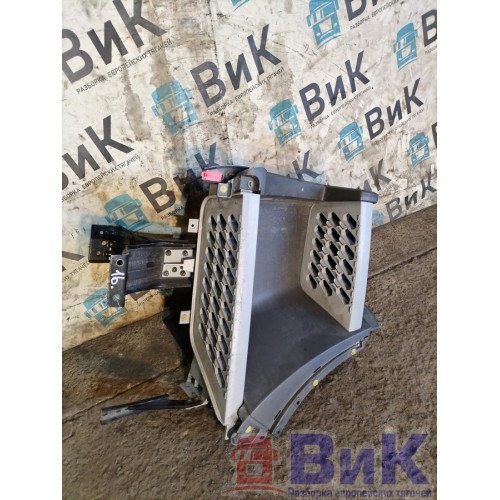 Подножка основная Volvo FH 4 839166 в сборе RH (520), 82151654-9