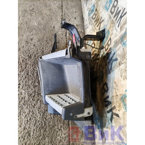 Подножка основная Volvo FH 4 839166 в сборе RH (520), 82151654-16