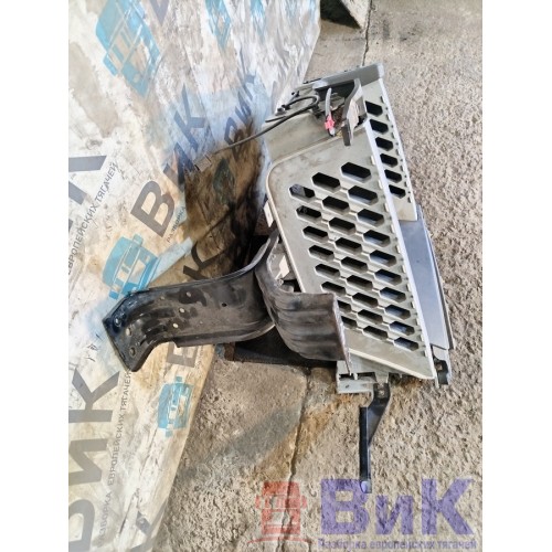 Подножка основная Volvo FH 4 839166 в сборе RH (520), 82151654-3