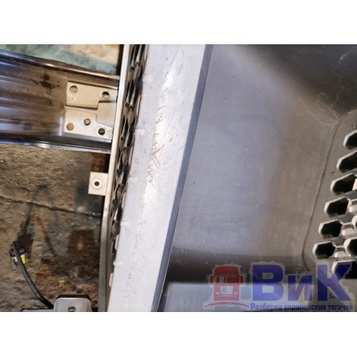 Подножка основная Volvo FH 4 839166 в сборе LH (деф. фишки) (518), 82142327-13