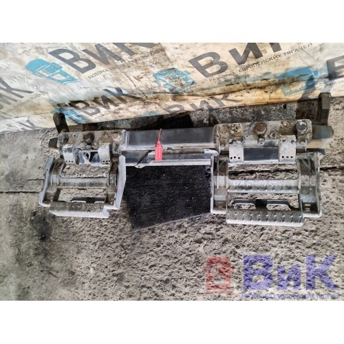 Подножка обслуживания DAF 105 XF 961736 в сборе с кронштейнами (667), 1735004-2