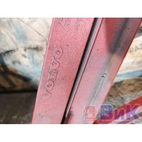 Накладка на фару Volvo FH 4 839166 RH (773), 82884032-8